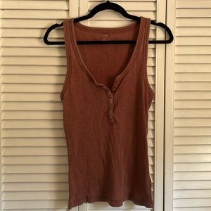 Henley Tank